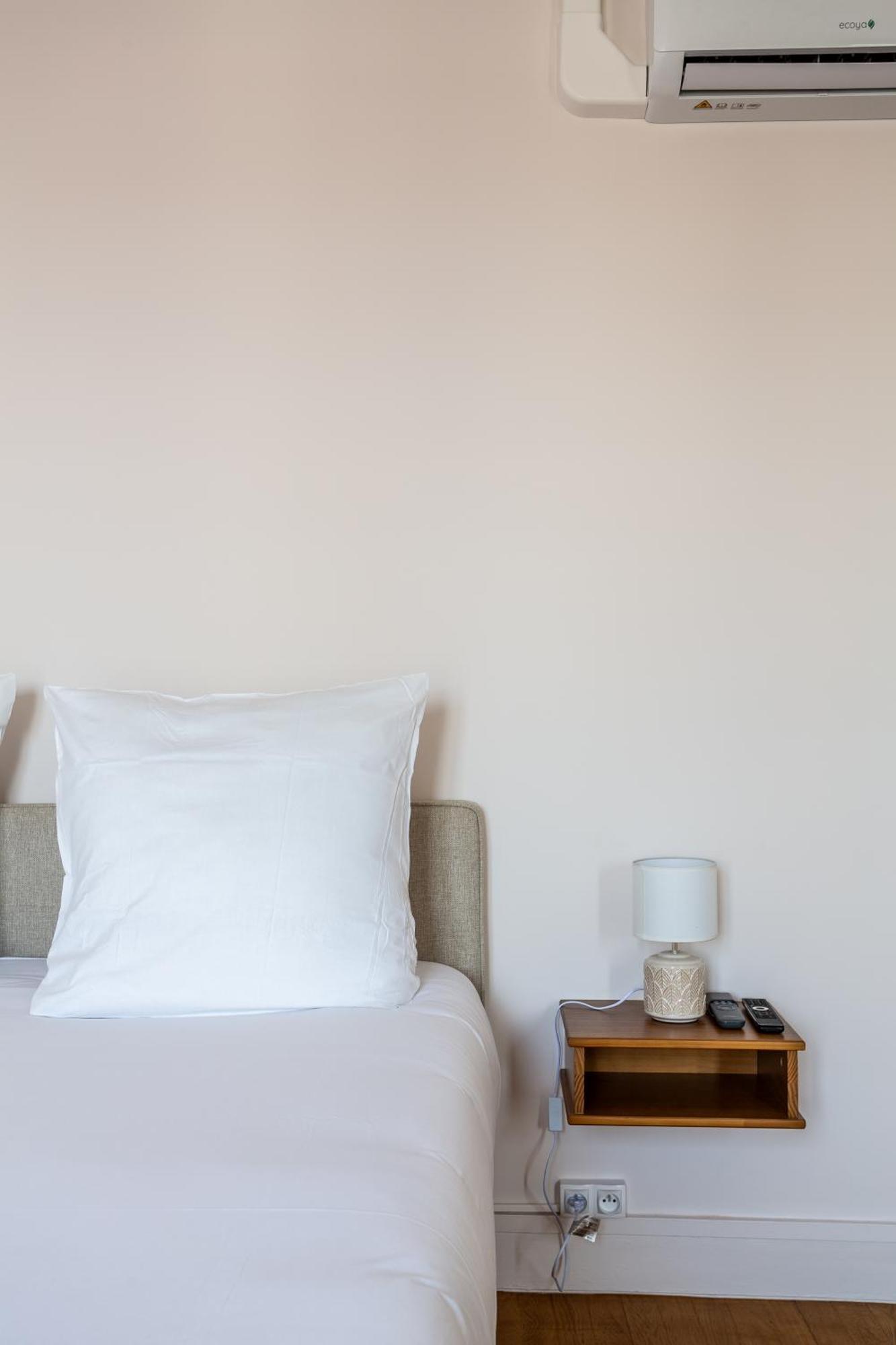 The Charming Republic Place Apartment Paris
